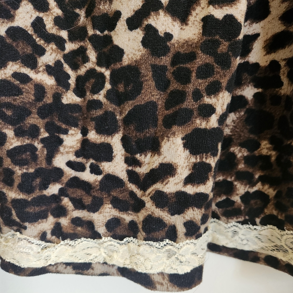 L LOVE LEOPARD TUNIC TURTLENECK TOP GREAT CONDITION - Picture 4 of 6